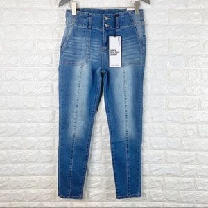 🆕 Almost Famous Super High Rise Skinny Jeans
